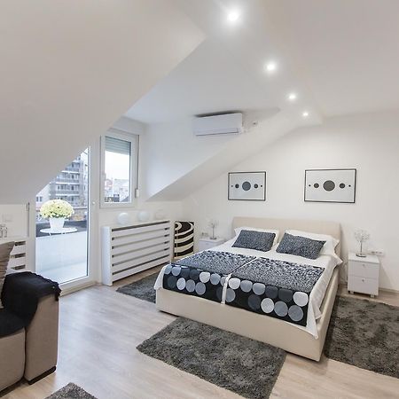 Stan na dan Angel Apartment Novi Sad Bagian luar foto