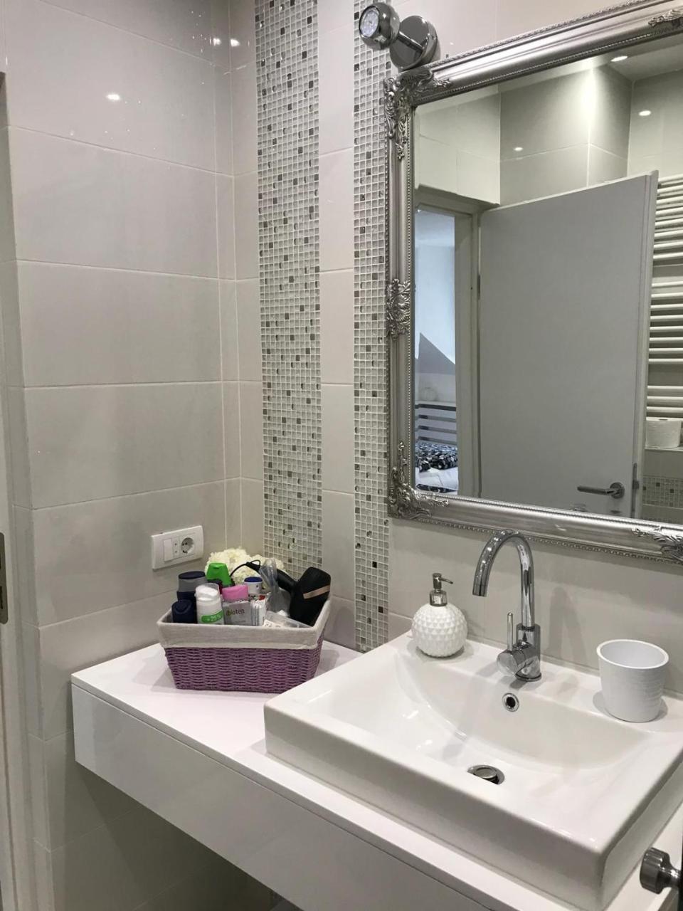 Stan na dan Angel Apartment Novi Sad Bagian luar foto